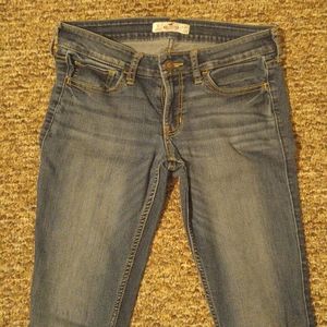 Women's Hollister Size 3 long Jeans New w/o tags